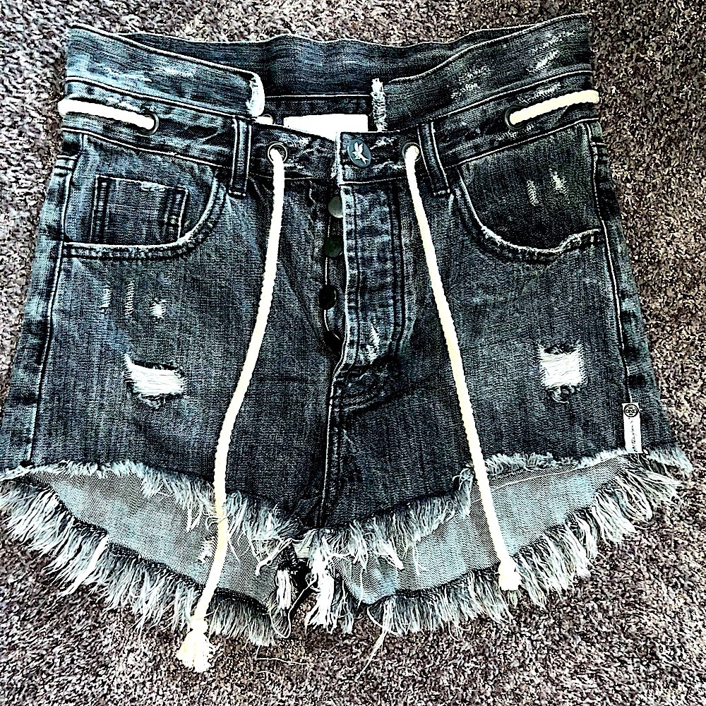 SOLD One teaspoon bandits outlaw shorts